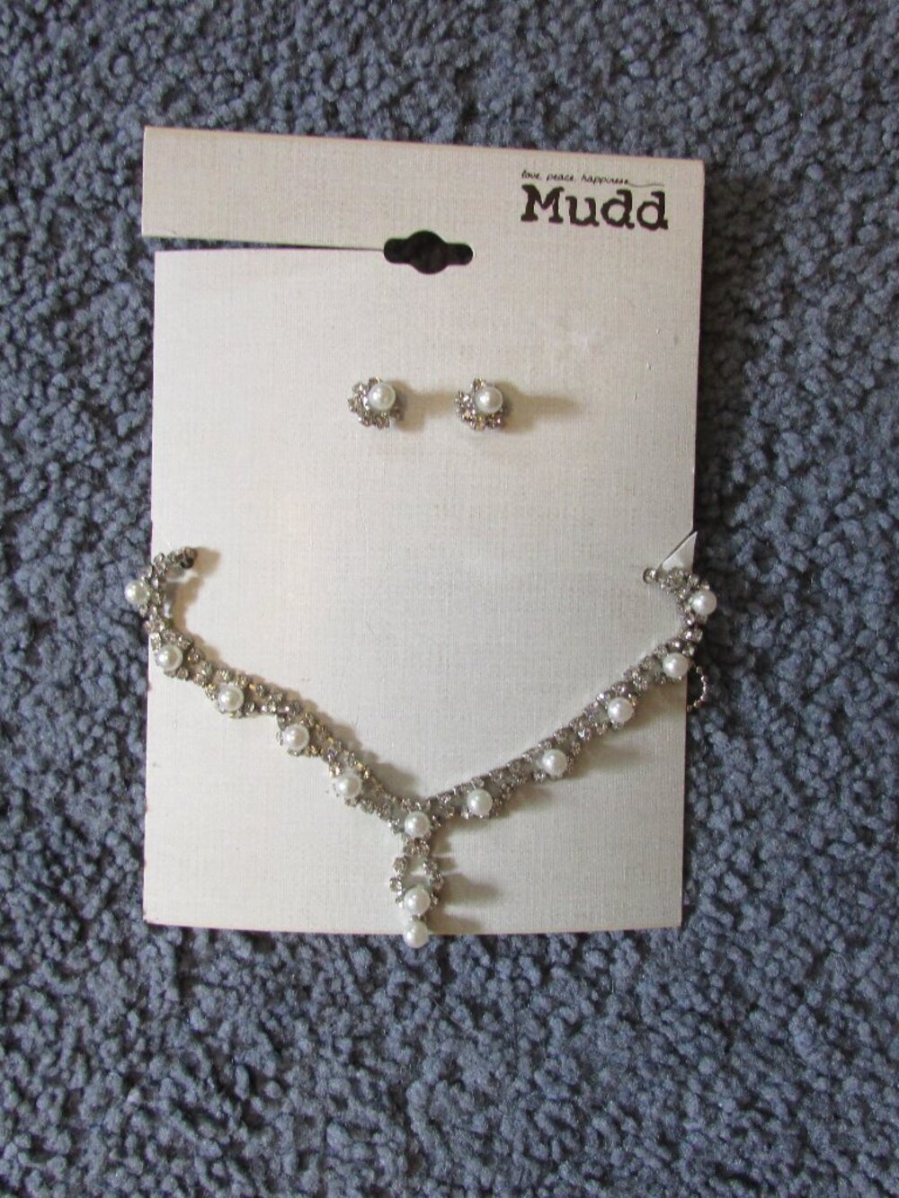 NEW Mudd Pearl Rhinestone Silver Necklace & Earring Set Wedding Formal Beautiful